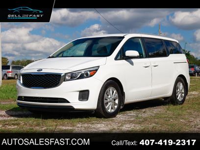 Used 2017 Kia Sedona LX w/ LX Essentials Premium Package