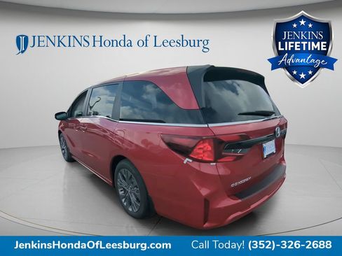 New 2026 Honda Odyssey Touring image 5