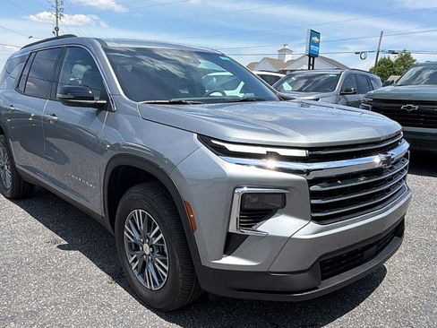 New 2026 Chevrolet Traverse LT AWD/4WD image 3