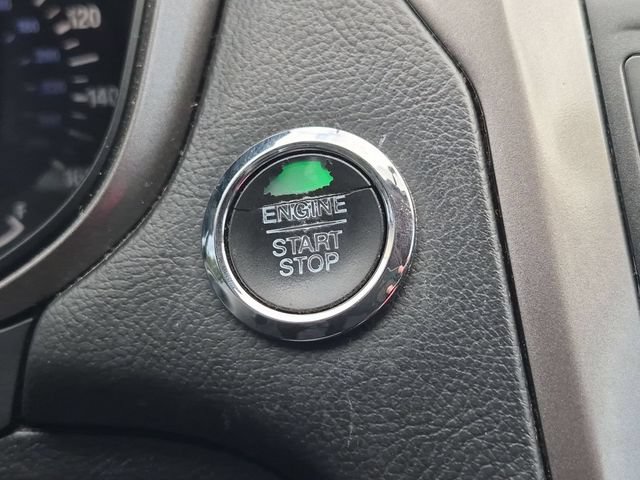 Used 2017 Ford Fusion SE FWD image 16