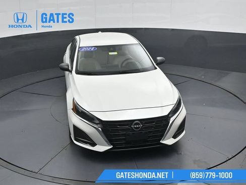 Used 2024 Nissan Altima 2.5 SV AWD/4WD image 46