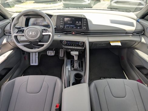 New 2025 Hyundai Elantra Sport image 14