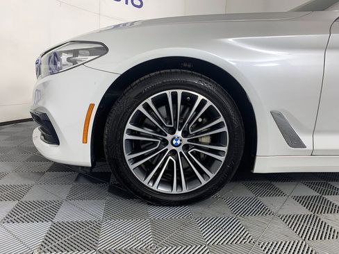 Used 2018 BMW 530i xDrive image 12