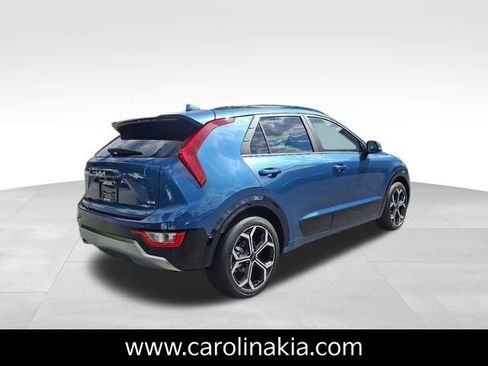 New 2025 Kia Niro EX Touring image 4