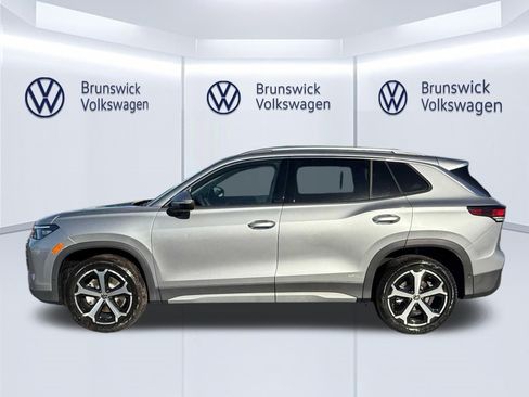 New 2026 Volkswagen Tiguan SE AWD/4WD image 3