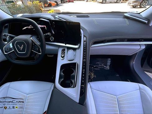 Used 2025 Chevrolet Corvette Stingray Premium Conv w/ 3LT image 13