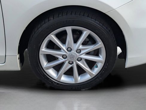 Used 2013 Toyota Prius V Five image 11