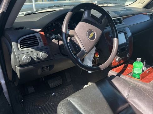 Used 2012 Chevrolet Suburban LTZ image 13