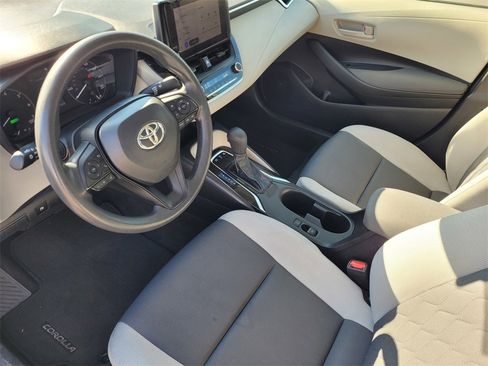 Used 2023 Toyota Corolla LE image 9