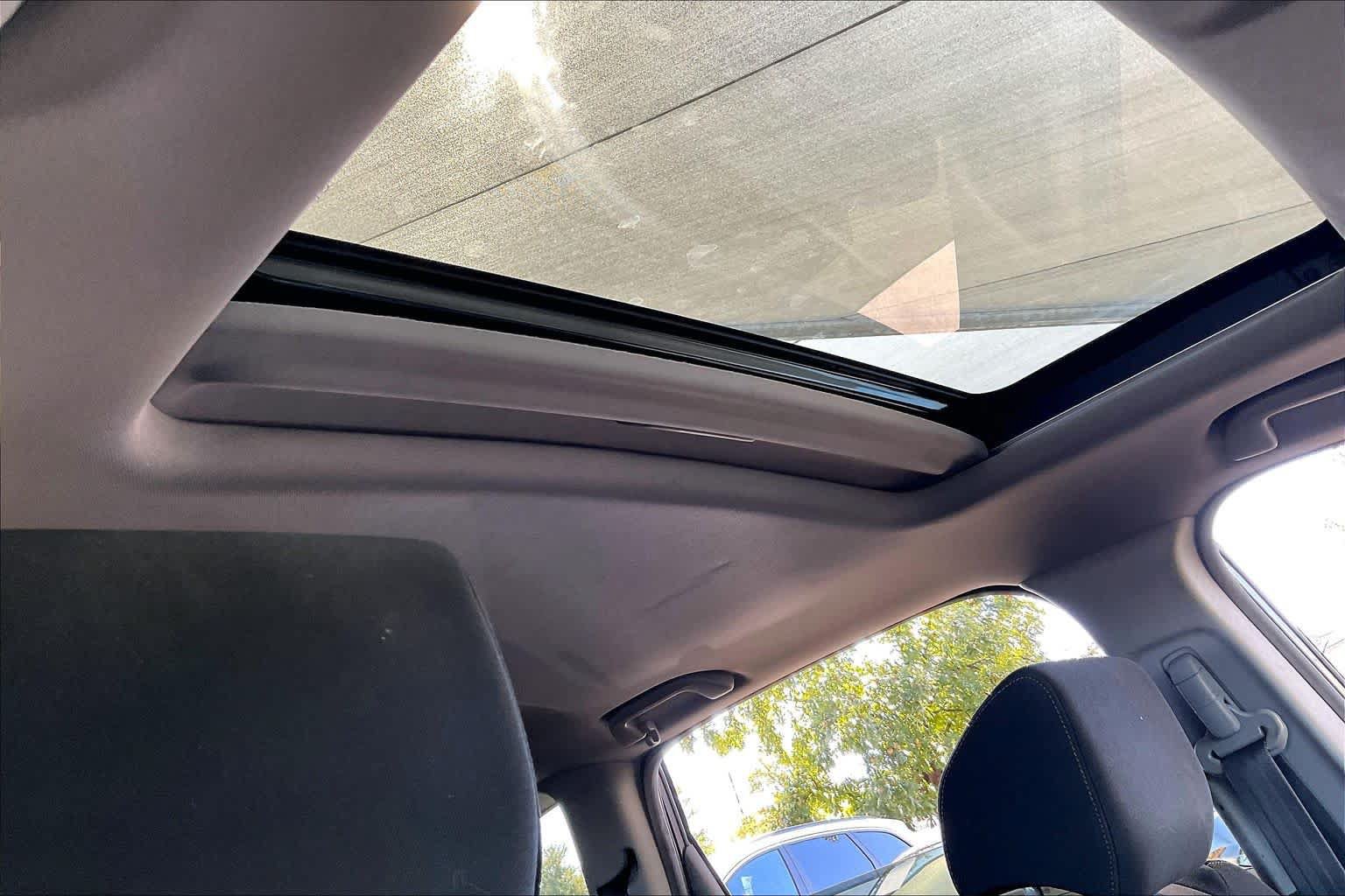 Used 2022 Honda CR-V EX image 14