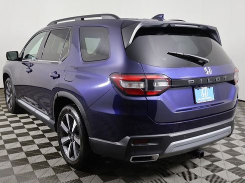 Used 2023 Honda Pilot Touring image 11