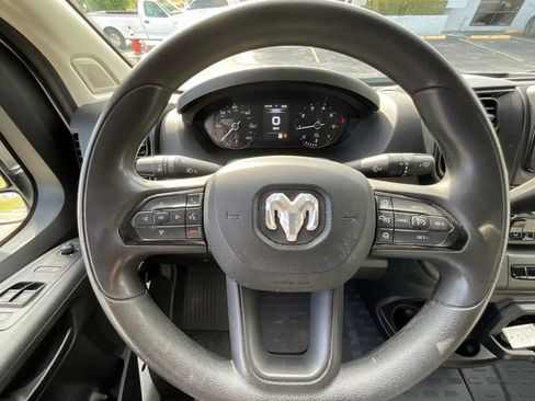 Used 2024 RAM ProMaster 2500 w/ Convenience Group image 12