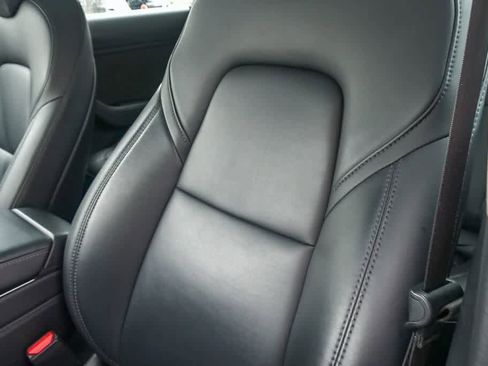 Used 2018 Tesla Model 3 Long Range image 19