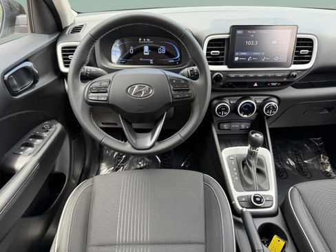 New 2026 Hyundai Venue SEL FWD image 13