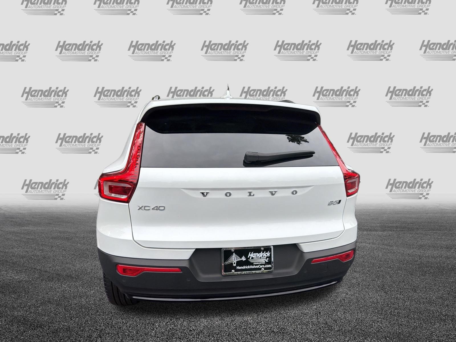 Certified 2024 Volvo XC40 B5 Plus AWD/4WD image 9