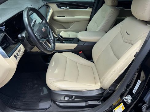 Used 2018 Cadillac XT5 FWD image 10