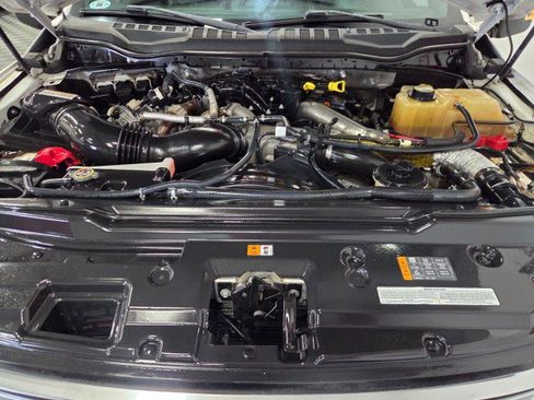 Used 2017 Ford F350 Platinum w/ Platinum Ultimate Package AWD/4WD image 96