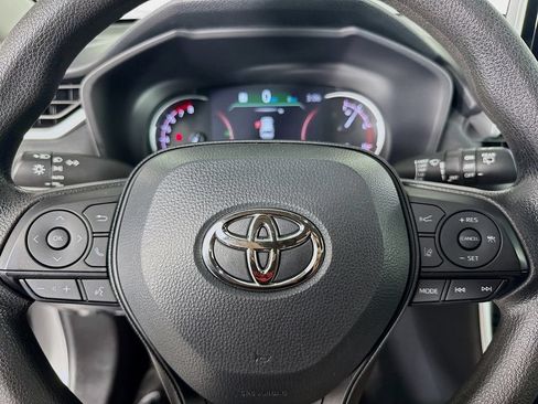 Used 2024 Toyota RAV4 XLE FWD image 16