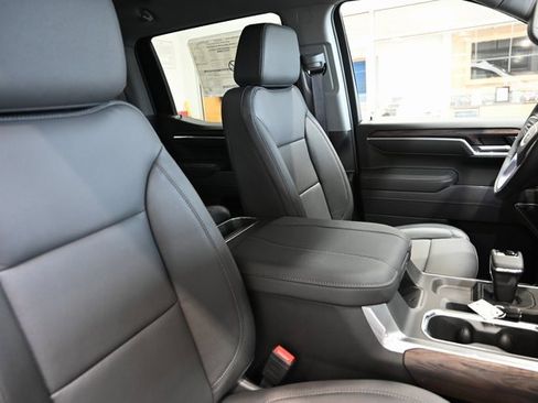 New 2026 GMC Sierra 1500 SLT w/ SLT Premium Plus Package image 11