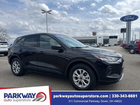 Used 2025 Ford Escape Active w/ Active Premium Tech Pack image 1