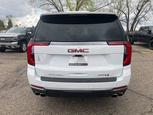 Used 2025 GMC Yukon AT4 w/ AT4 Premium Plus Package AWD/4WD image 7