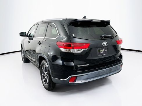Used 2018 Toyota Highlander XLE image 5
