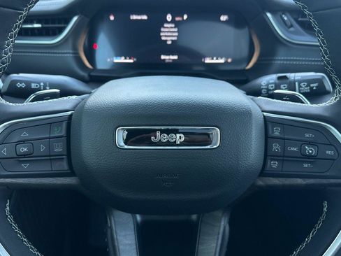 New 2025 Jeep Grand Cherokee L Limited w/ Luxury Tech Group II image 22