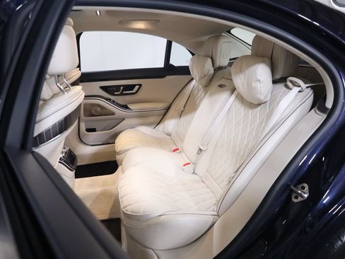 Certified 2022 Mercedes-Benz S 580 4MATIC Sedan image 41