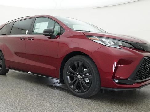 New 2026 Toyota Sienna XSE FWD image 27