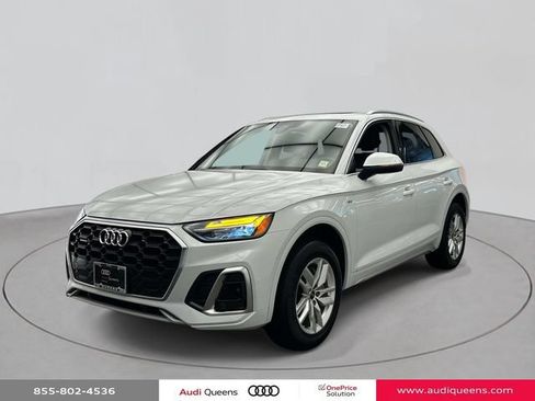 Certified 2023 Audi Q5 2.0T Premium w/ Convenience Package AWD/4WD image 1