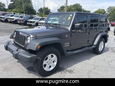 Used 2018 Jeep Wrangler Unlimited Sport S AWD/4WD image 3