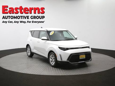Used 2023 Kia Soul LX w/ Option Group 015 FWD image 51