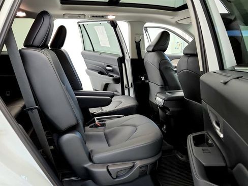 Certified 2025 Toyota Grand Highlander FWD image 25