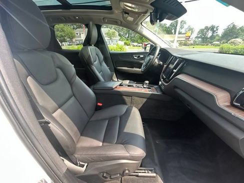 Used 2024 Volvo XC60 B5 Plus w/ Climate Package AWD/4WD image 14