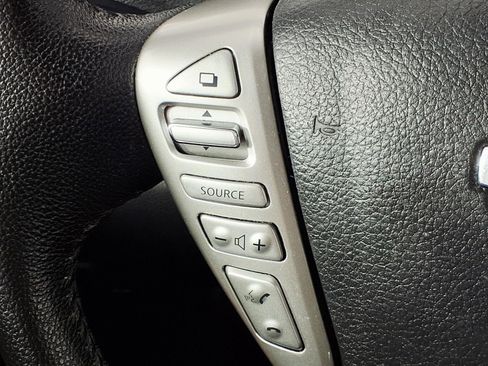 Used 2018 Nissan Versa Note SV image 19