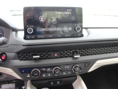 New 2025 Honda Accord SE image 7