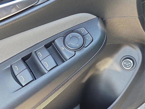 New 2026 Buick Envista Avenir image 13