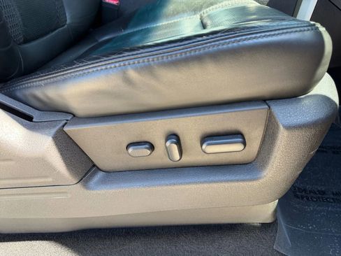 Used 2012 Ford F150 Raptor w/ Raptor Luxury Pkg image 36