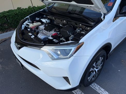 Used 2016 Toyota RAV4 LE image 16