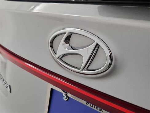 Used 2023 Hyundai Santa Fe SEL image 11