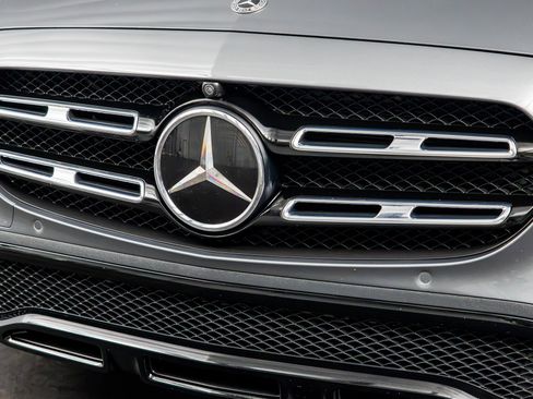 Used 2023 Mercedes-Benz E 450 4MATIC All-Terrain Wagon image 4