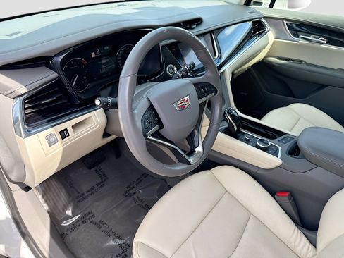 Used 2020 Cadillac XT6 Premium Luxury AWD/4WD image 27