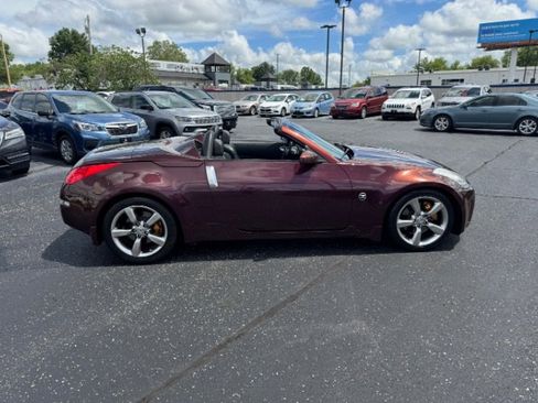 Used 2006 Nissan 350Z Grand Touring RWD image 8