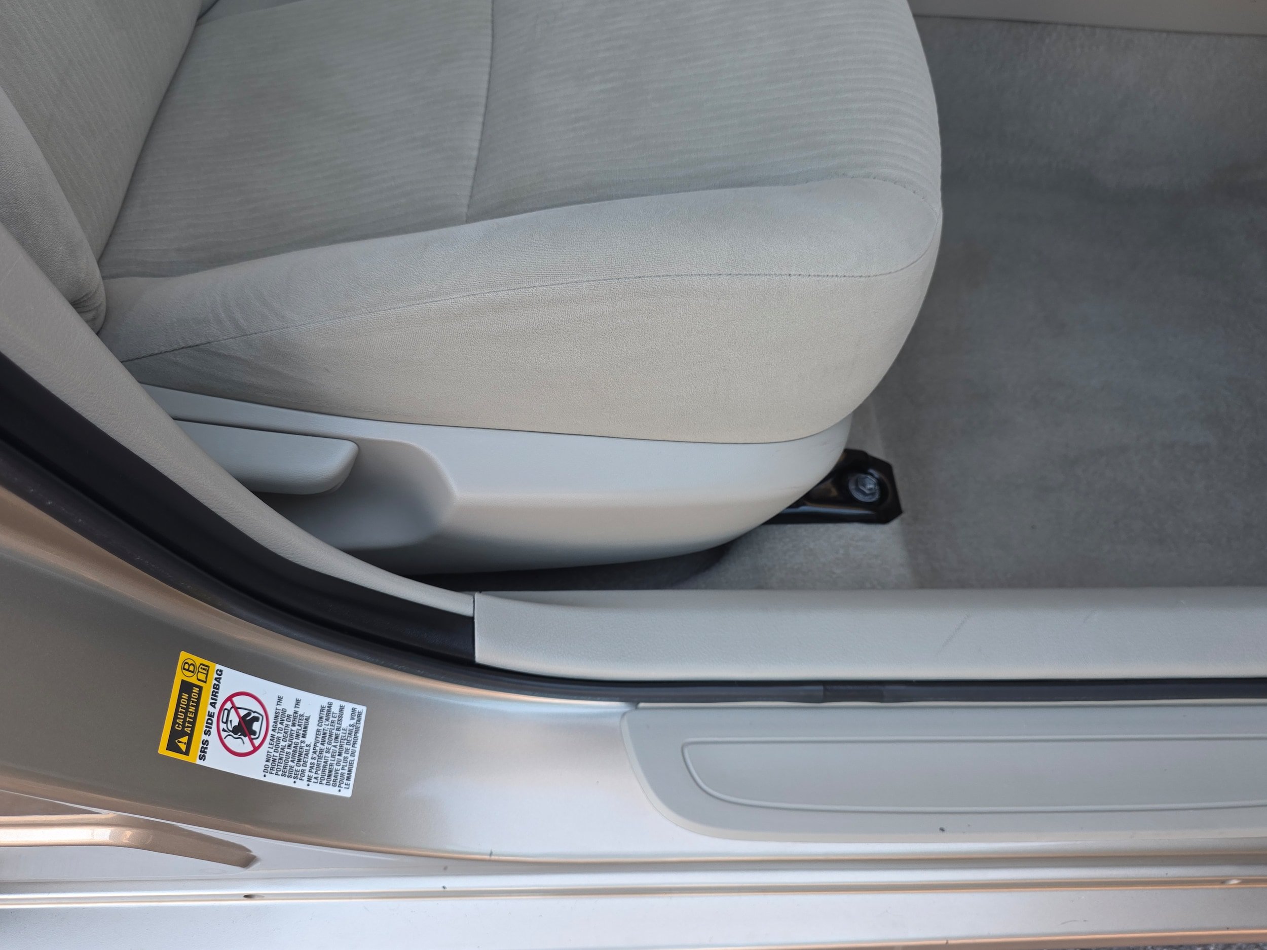 Used 2010 Toyota Corolla LE FWD image 24