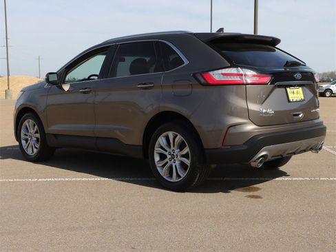 Used 2019 Ford Edge Titanium w/ Cargo Accessory Package image 44