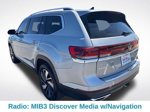 Used 2024 Volkswagen Atlas SEL AWD/4WD image 3