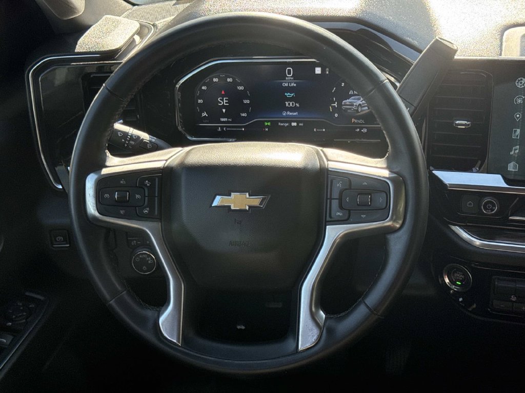 Used 2023 Chevrolet Silverado 1500 LT RWD image 9