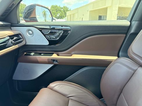 New 2026 Lincoln Aviator Reserve AWD/4WD image 23