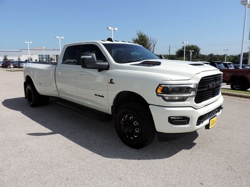 Used 2024 RAM 3500 Laramie w/ Night Edition AWD/4WD image 3