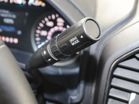 Used 2019 Ford F150 XLT w/ Equipment Group 302A Luxury image 7